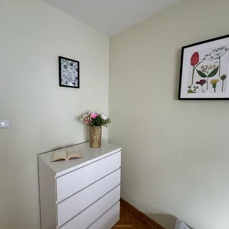 Przy Centrum Zdrowia Dziecka- Bezposredni Dojazd Do Centrum 招待所 *